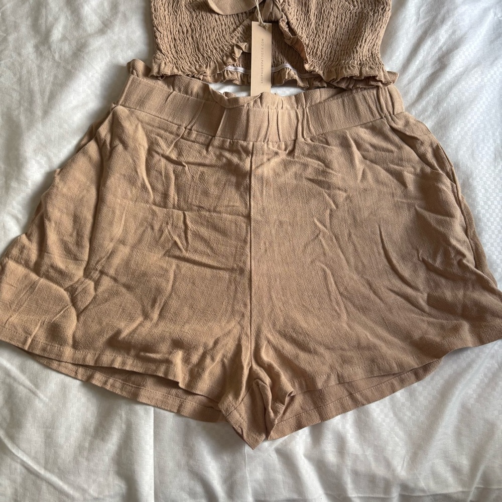 ୨୧ ・゚✧ Urban Daizy Top & Bottom Set NWT - Picture 2 of 8
